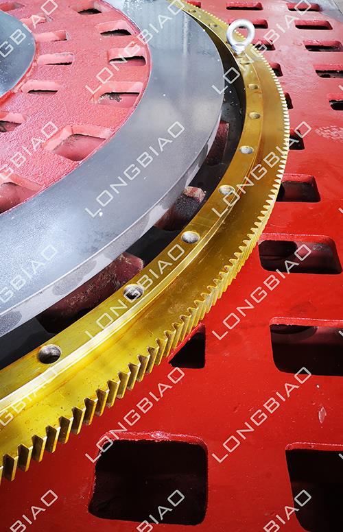 数控回转工作台：实现多面体精密加工的“万能转角”